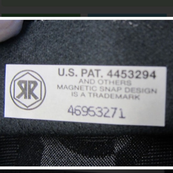 Salvatore Ferragamo Lizard Embossed Vara Shopper Bag - Picture 13 of 14